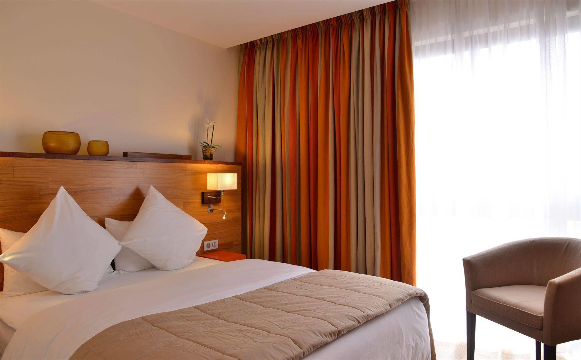 Hôtel Le Cristal Libreville Extérieur photo